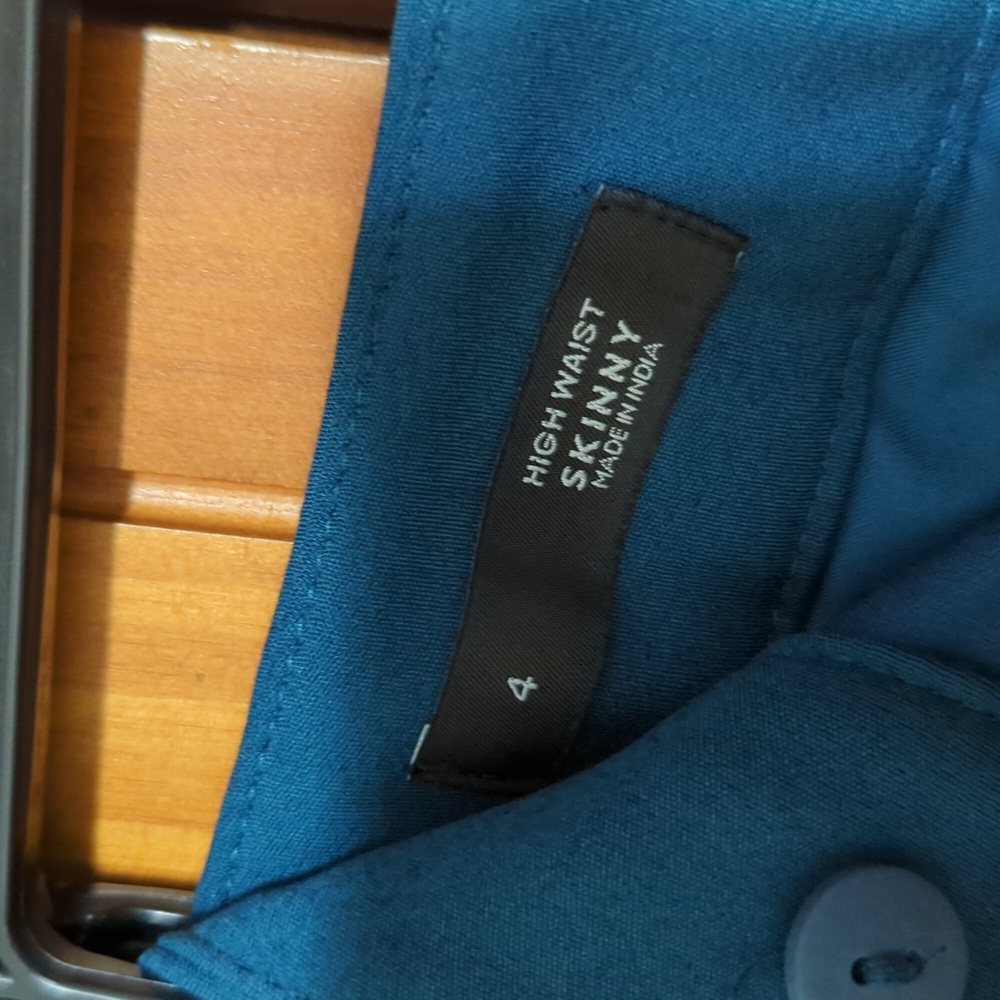 NWOT Loft Pants - Picture 5 of 10